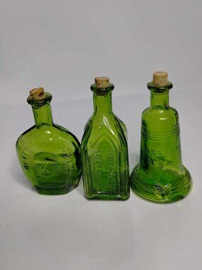 Vintage green mini 3 bottles